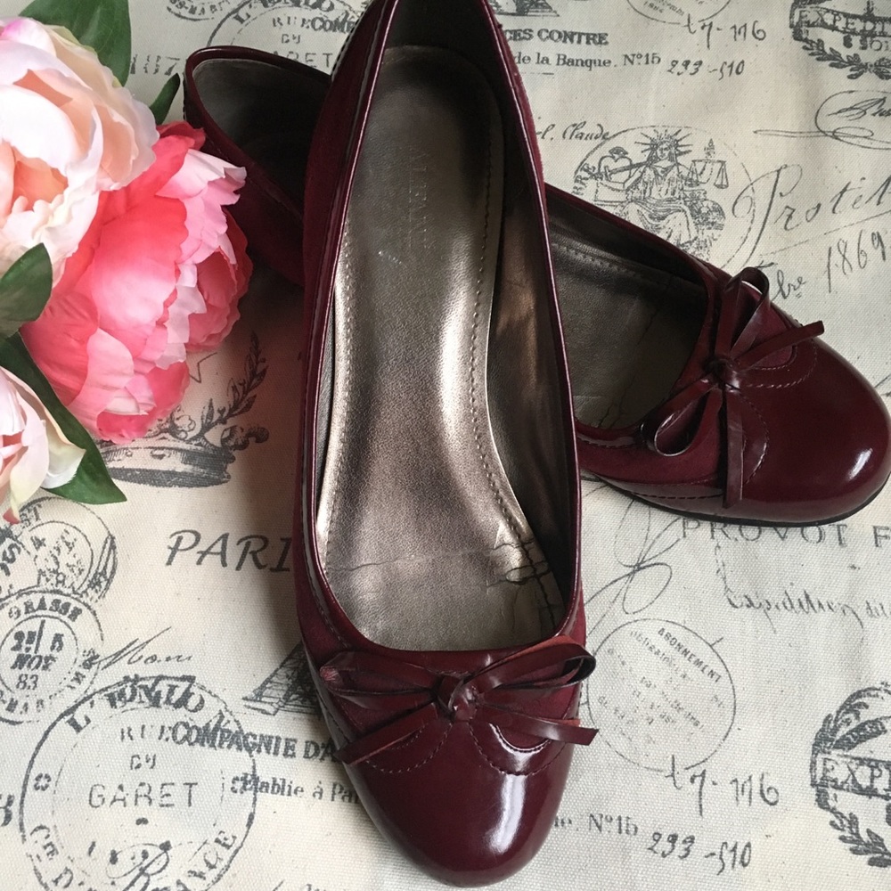 Alfani “Glenda” Burgundy Leather Flats - Size 10